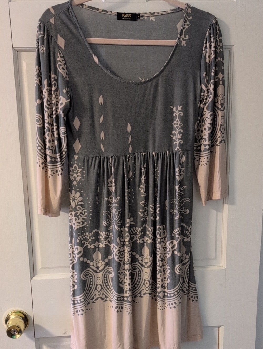 5/$20 R & B Grey and Pink Patterned Empire-Waist Women's Dress